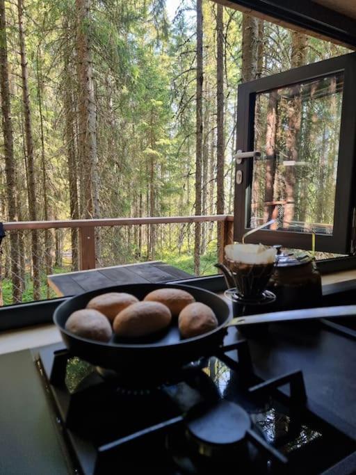 Treetop Ekne - Hytte I Skogen Med Hengebru Hotel Levanger Kültér fotó